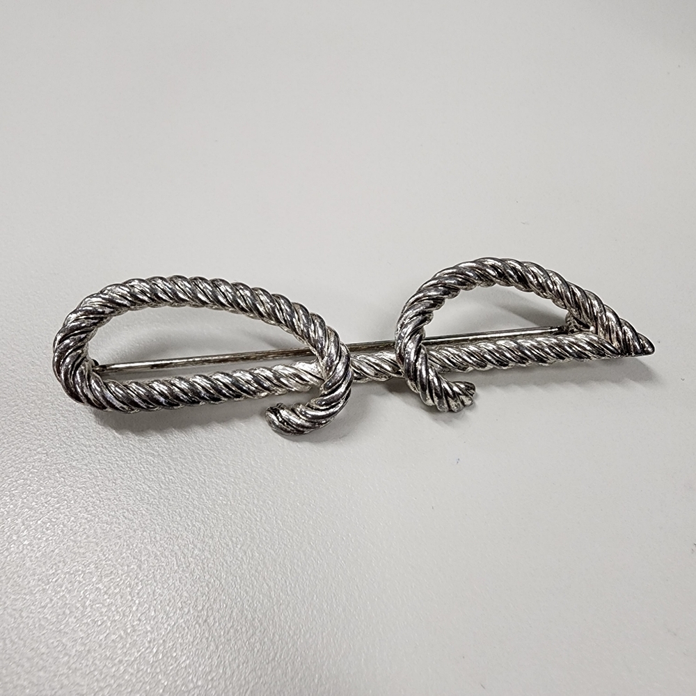 Large Script Letter J Initial Pin Brooch Silver Tone Twisted Rope Design Cursive - Picture 3 of 10